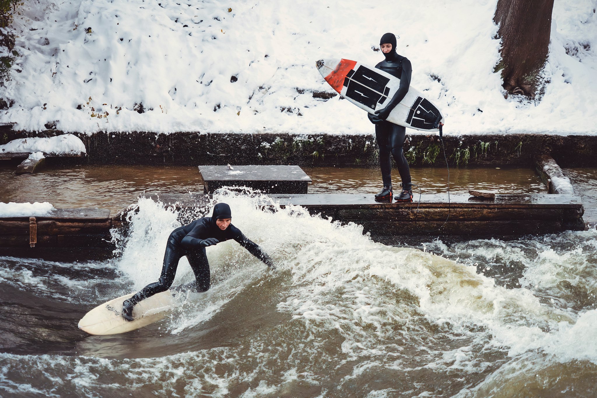 Eisbach river surfers